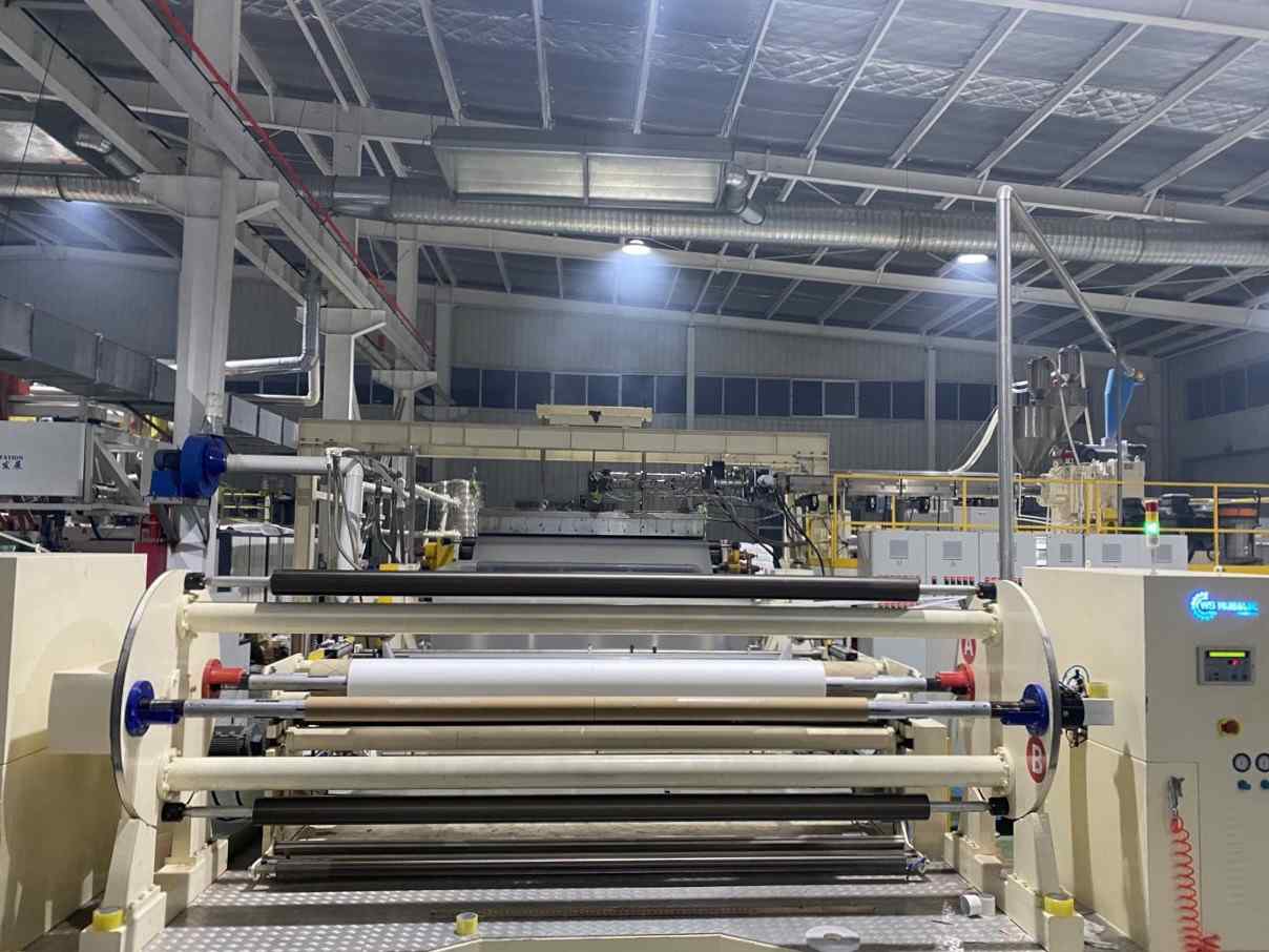 High-speed extrusion line for agricultural film manufacturing